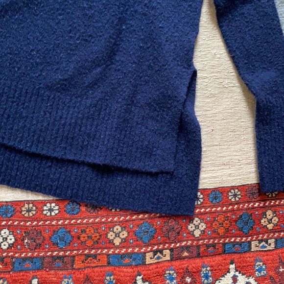 Athleta soft navy turtleneck, size S but fits like M - Picture 2 of 4